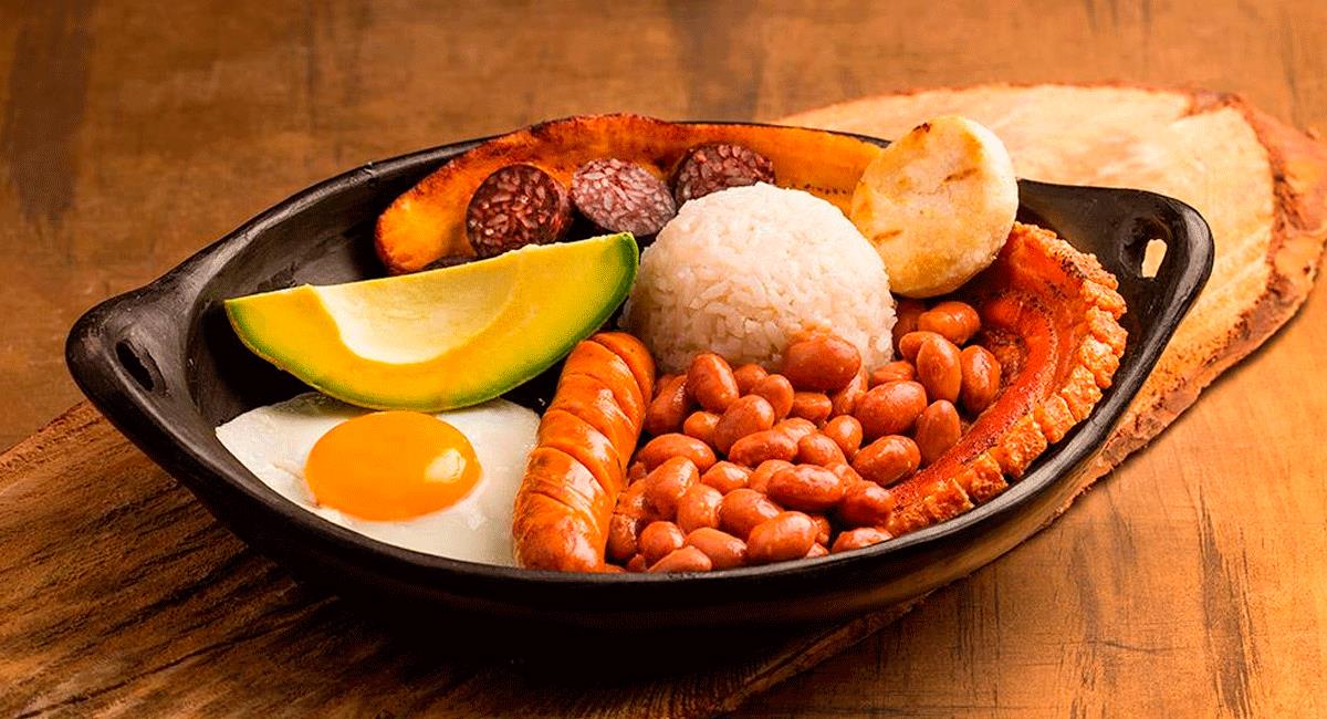 Bandeja paisa con todos los poderes